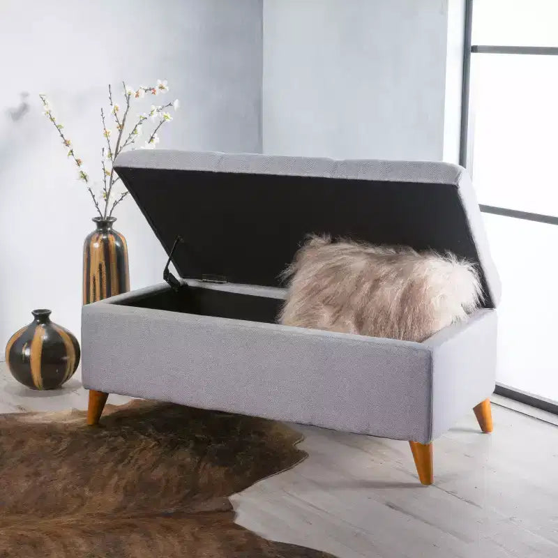 Pouf/Contenitore con Bottoni e Gambe in Legno Massello – Coperchio con Cerniere