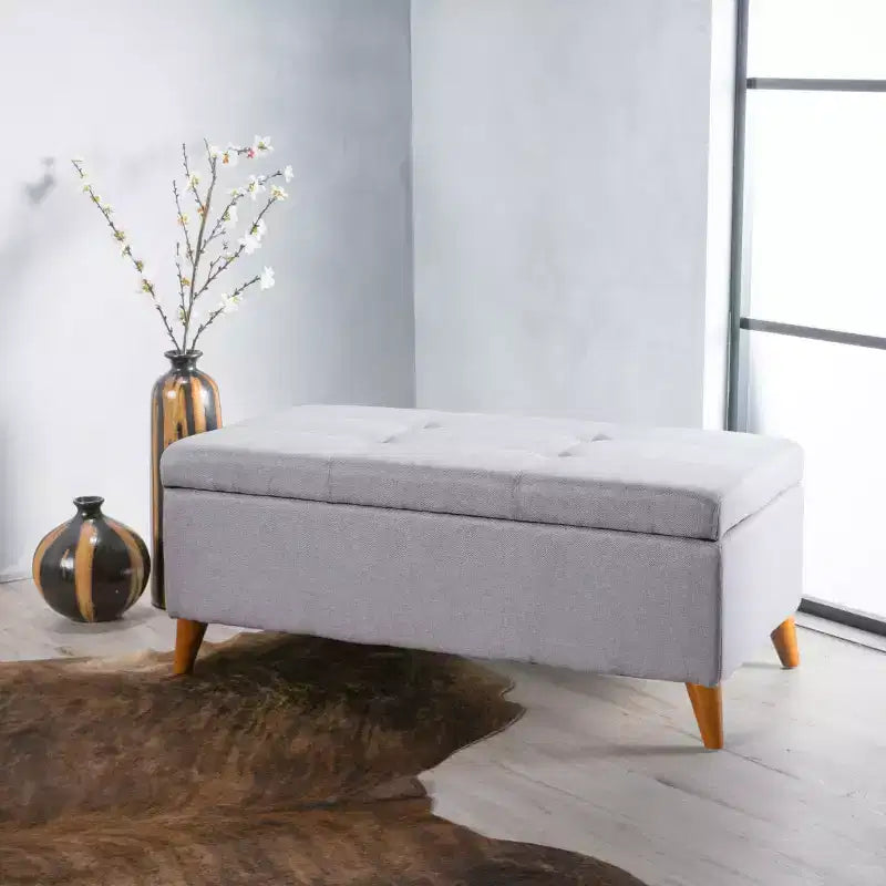 Pouf/Contenitore con Bottoni e Gambe in Legno Massello – Coperchio con Cerniere