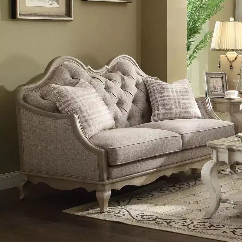 Divano in tessuto Chelmsford Beige – Finitura tortora antico