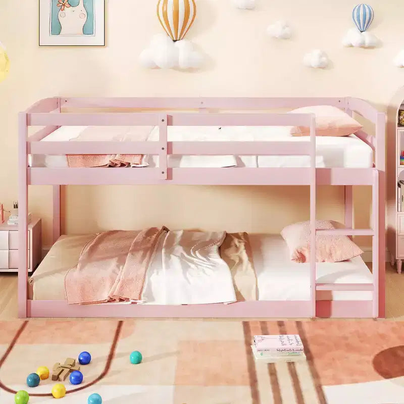 Costway Letto a Castello Basso Doppio con Sponde, Scala Integrata, in Legno per Bambini, Grigio/Bianco/Beige/Rosa