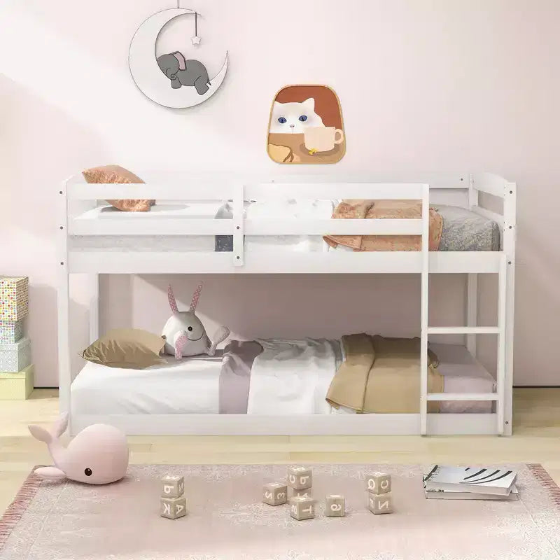 Costway Letto a Castello Basso Doppio con Sponde, Scala Integrata, in Legno per Bambini, Grigio/Bianco/Beige/Rosa
