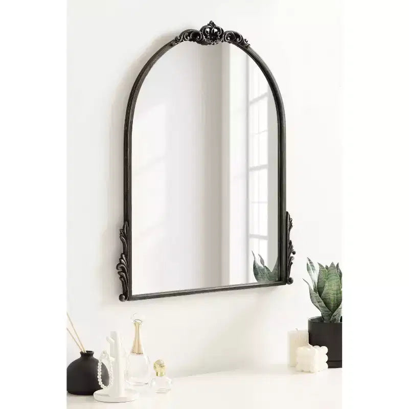 Specchio da parete decorativo con cornice – Accento elegante