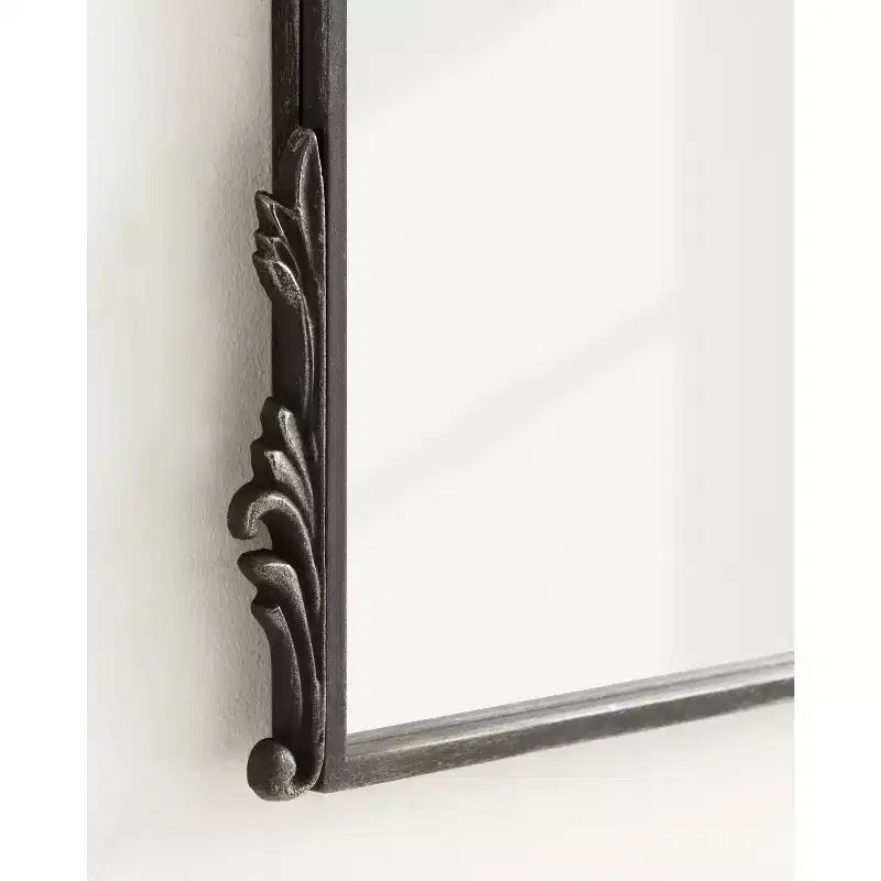 Specchio da parete decorativo con cornice – Accento elegante
