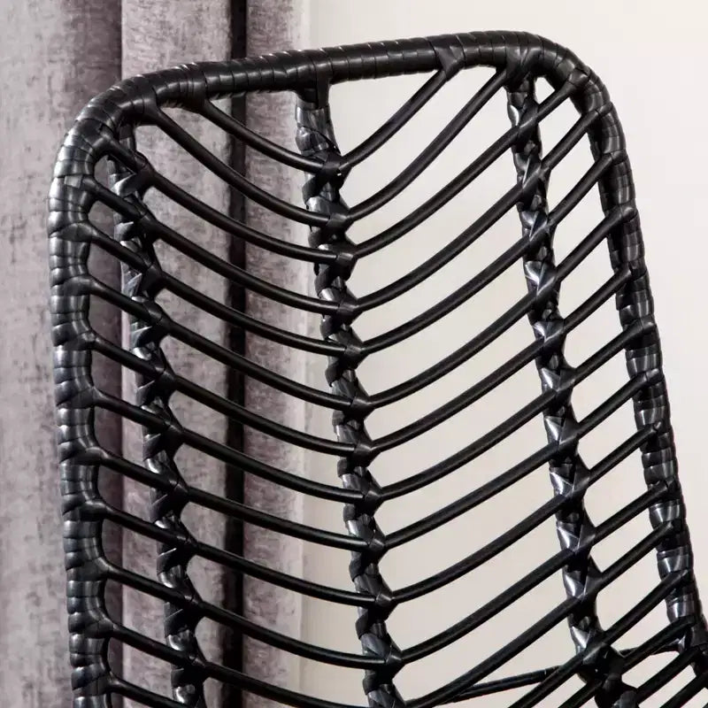 Sgabelli da bar moderni in rattan intrecciato con base in acciaio traspirante