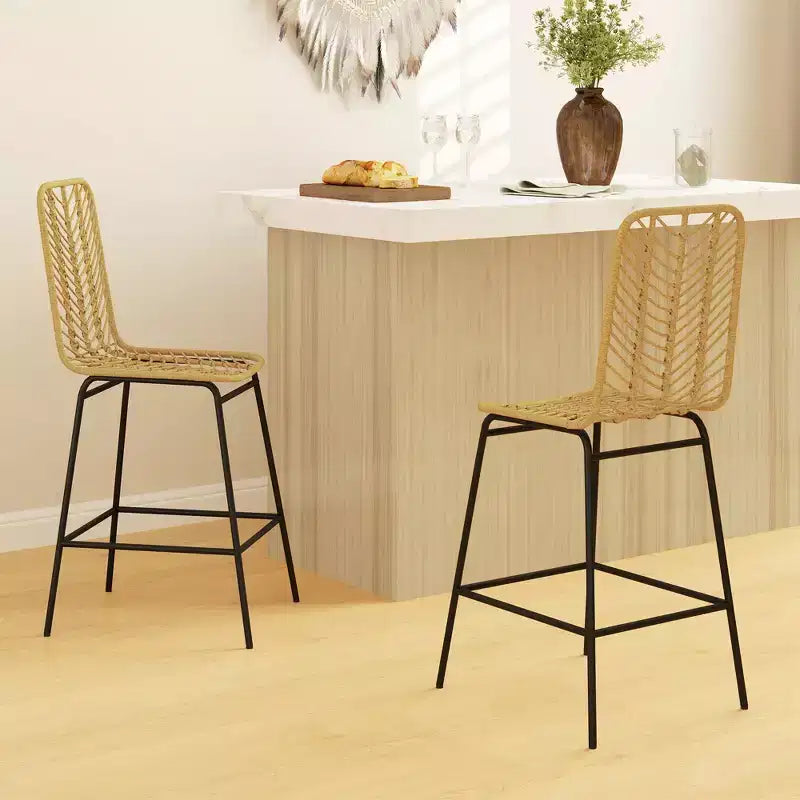 Sgabelli da bar moderni in rattan intrecciato con base in acciaio traspirante